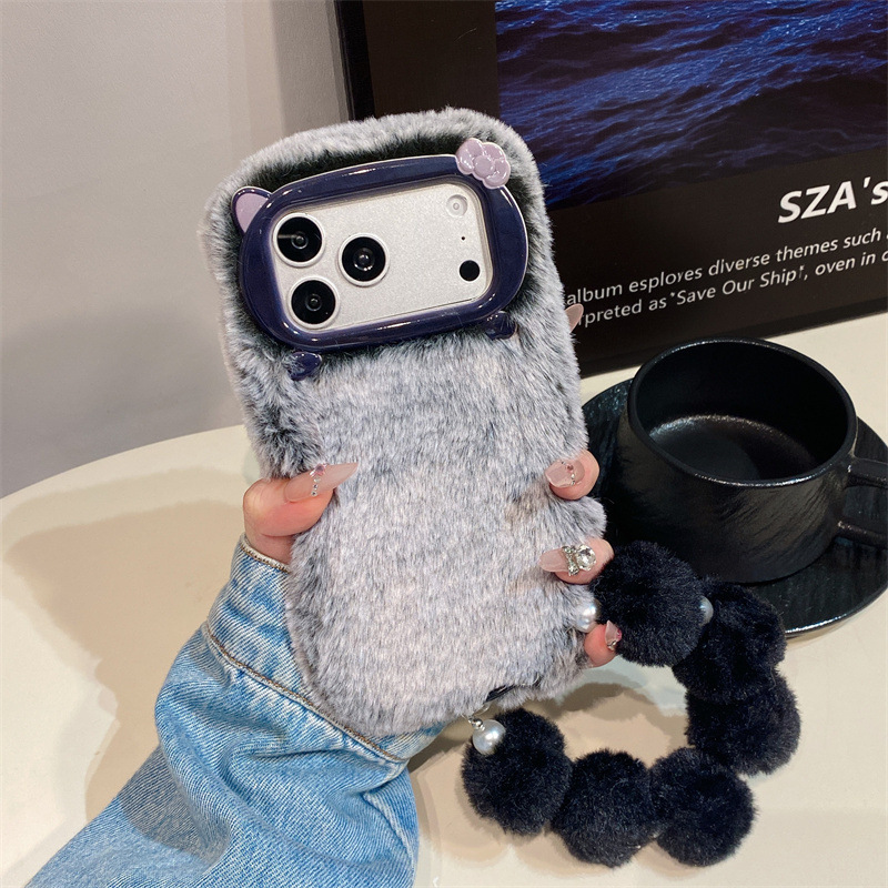 Funda de Teléfono de Felpa de  - Apple Iphone 16 reseña y precio